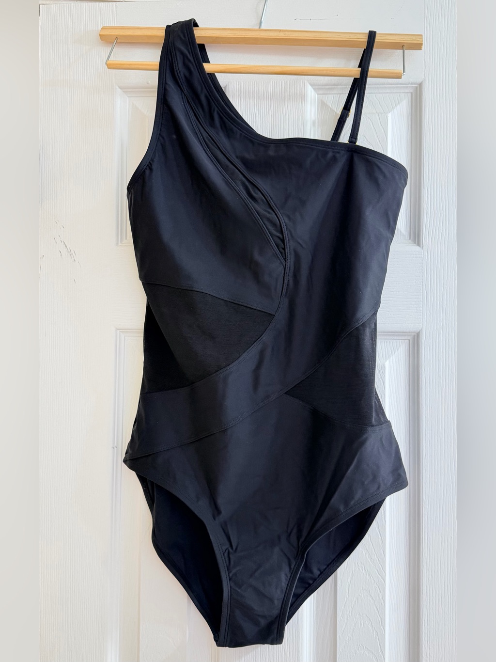 Asymmetrical Black One-Shoulder Women’s One-Piece Swimsuit